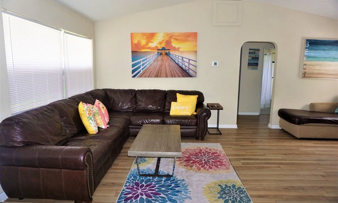 Kingston Casa | Riverside Island Bungalow
