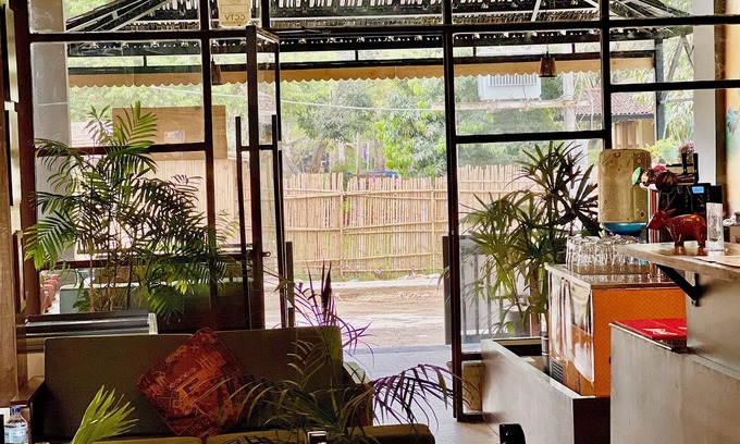Sauraha Hotel | Riverside Jungle Retreat