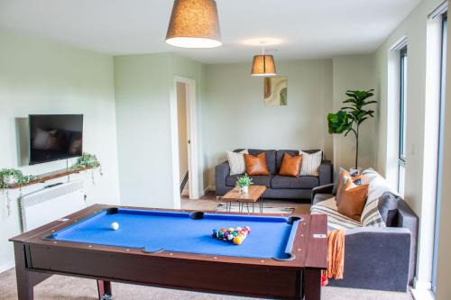 Salford Apartamento | Riverside Lodge - Peaceful City Escape