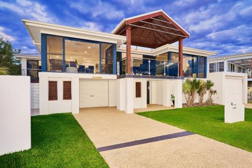 Port Macquarie Casa | Riverside Luxury
