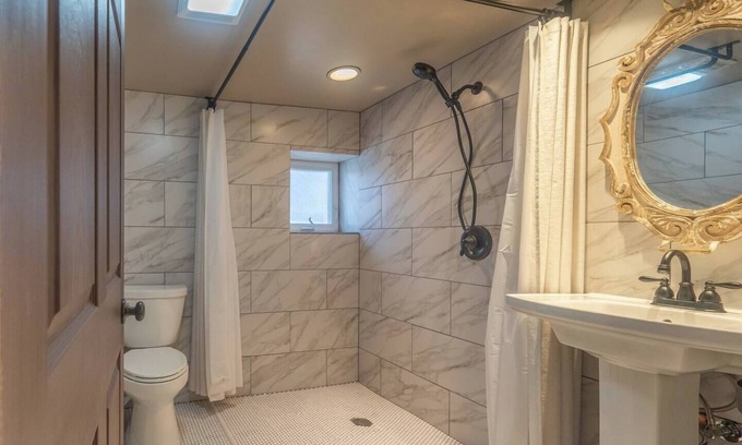 Livingston Casa | Riverside Paradise Awaits!