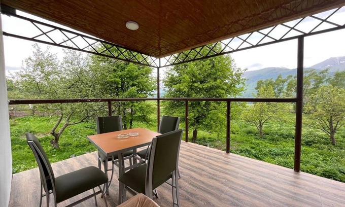 Lermontov Apartamento | Riverside Rancho guest house