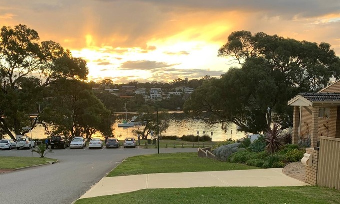 Bicton Casa | Riverside retreat for those that want to be close to nature and live in luxury.