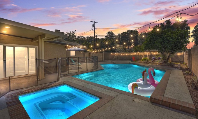 Riverside Casa | Lowest Price in Town! Heated Jacuzzi - Firepit - Games