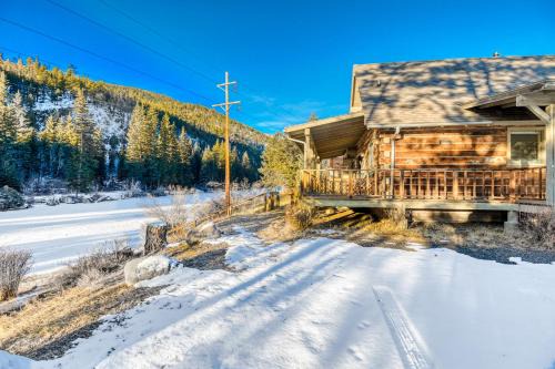 South Fork Casa | Riverside Retreat