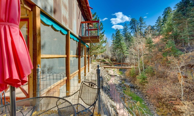 Taos Casa | Riverside Retreat w/ Screened Porch: 6 Mi to Taos!
