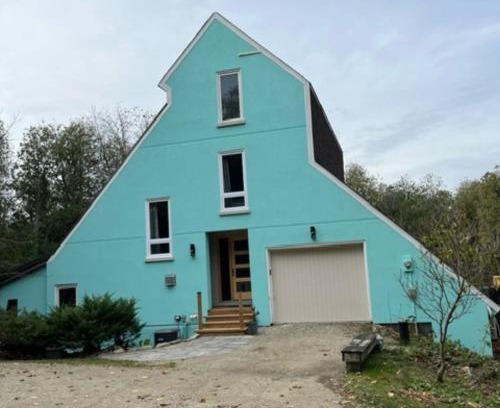 Elora Casa | Riverside Retreat with Sauna & Hot Tub in Elora