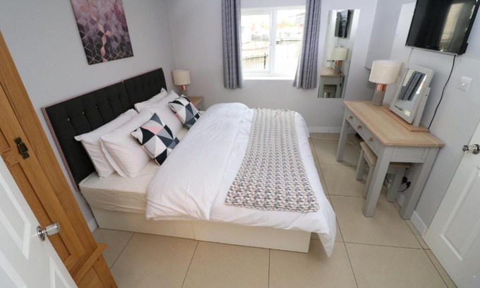 Reading City Centre Casa | Riverside Rooms