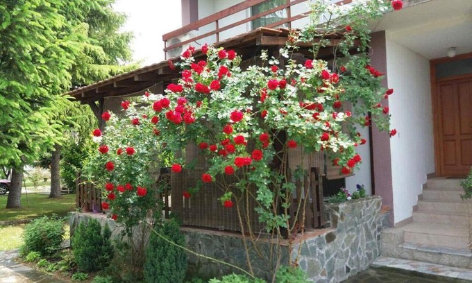 Saraj Casa | Riverside Villa Matka