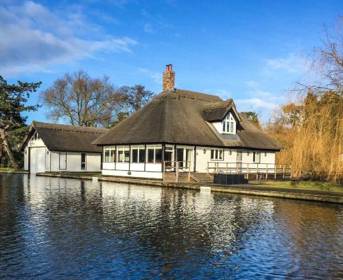Horning Casa | Riversmead Cottage in the center of the village of Horning on the Norfolk Broads
