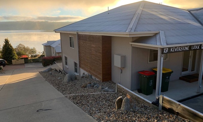 East Jindabyne Cabina | Riverstone Logia Jindy