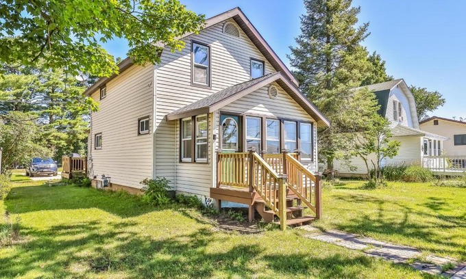 Eagle River Casa | Riverview Cottage