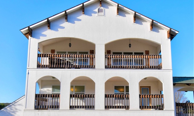 Ingram Casa | Riverview House, Upper Unit, 1BR/1BA, Sleeps 4, Two Balconies, Big Living Room