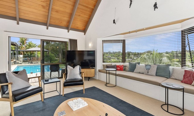 Kerikeri Casa | Riverview Landing - Kerikeri Holiday Home