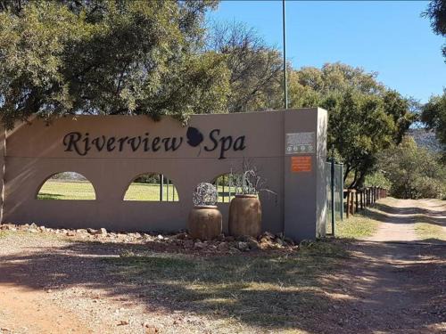 Lanseria Chalet De Esquí | Riverview Spa Bed and Breakfast