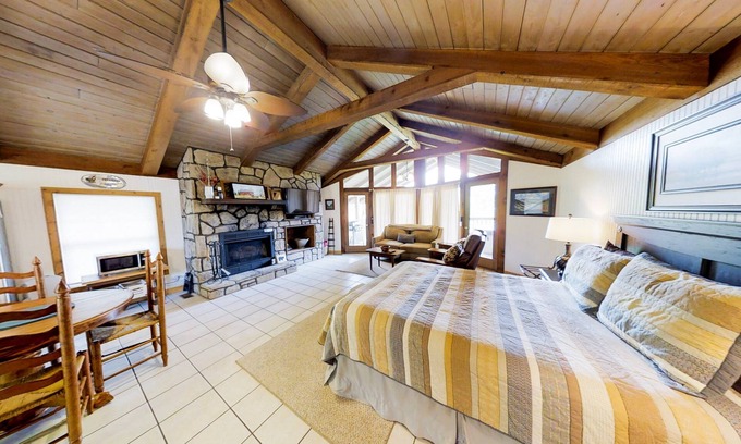 Townsend Cabina | Riverview