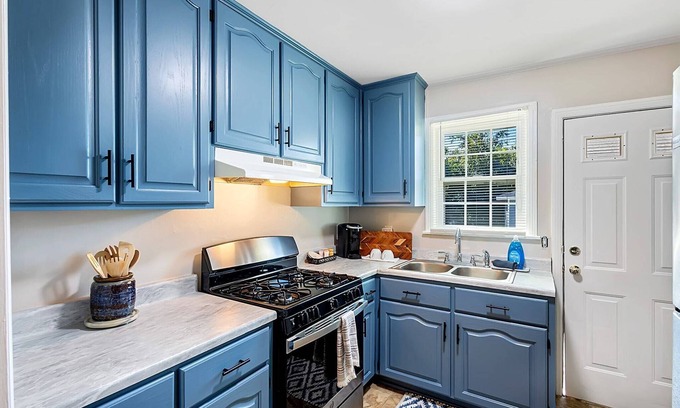 North Augusta Casa | Riverwalk | Downtown | Open Kitchen