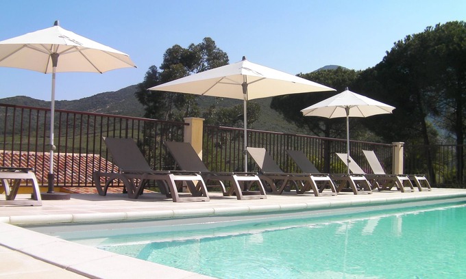 Galeria Apartamento | Rivière à 2 Min/wifi Gratuit/clim/piscine Chauffée/2 Chambres/ping-pong/pétanque