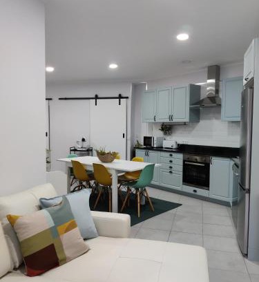 Praia da Vitoria Apartamento | Riviera Beach AL