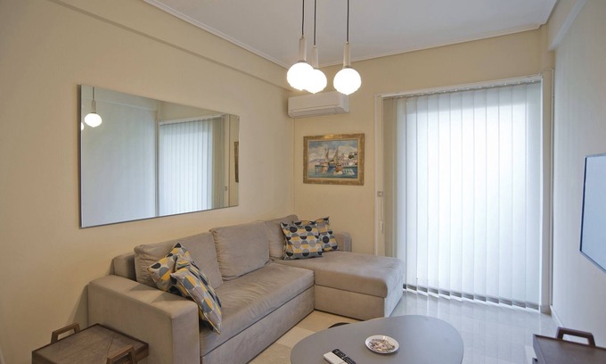 Vouliagmeni Apartamento | Riviera Living Stylish Apt Vouliagmeni Beach