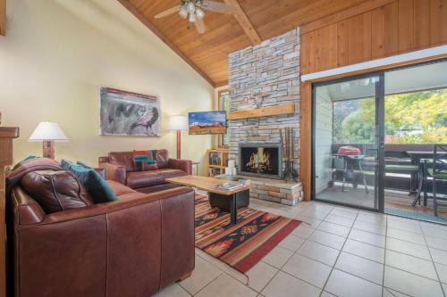 Moose Wilson Road Apartamento | RMR: Cinquefoil 1613 Condo in The AspensWilsonWY