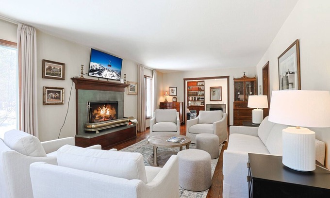 Teton Pines Casa | RMR: Lake Creek Cottage Home in The Aspens