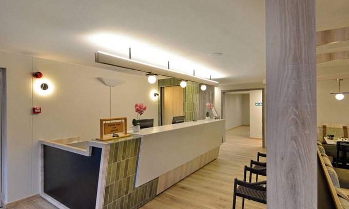 N1 City Hotel | Road Lodge N1 City