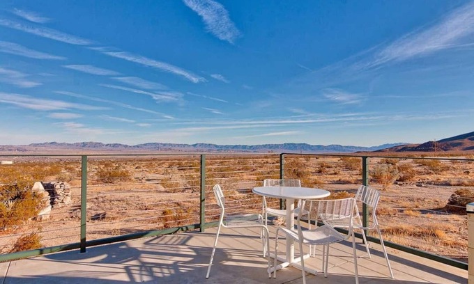 Twentynine Palms Casa | ★ Retiro contemporáneo del desierto ★ | Cama Queen, Netflix