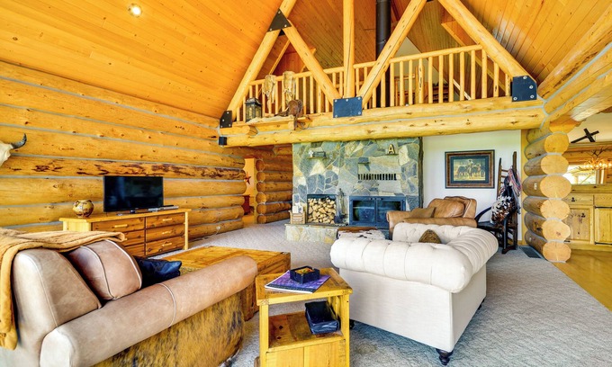 Roberts Cabina | Roberts A-Frame Log Cabin Near Red Lodge Mountain!