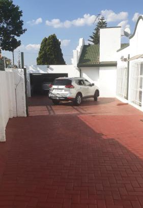 Robertsham Casa | Robertsham (Halaal) Self Catering Cottages 2