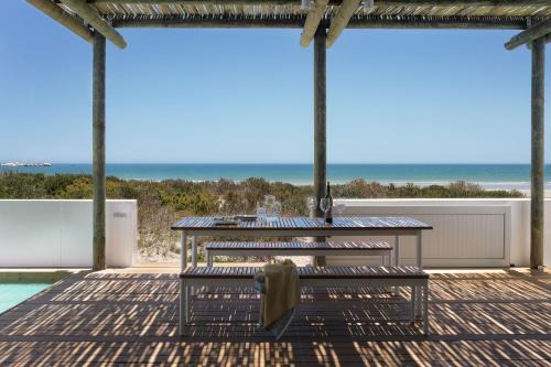 Paternoster Casa | Robin House