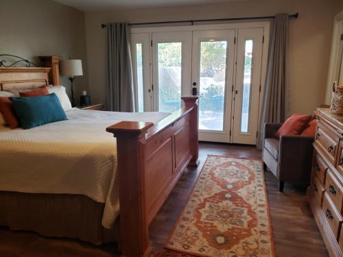 Oak Creek Casa | Robin's Red Rock Getaway Suite A