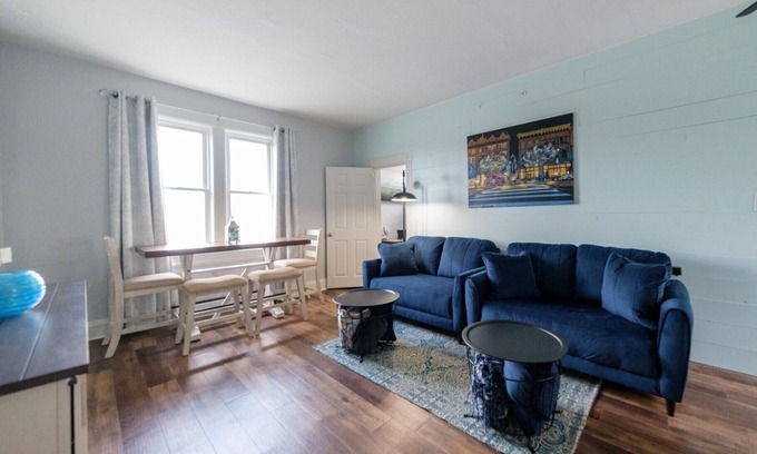 Hamilton Apartamento | Robins Nest - Miami U, Weddings or Spooky Nook