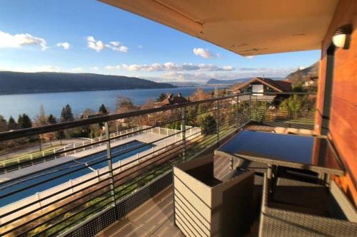 Veyrier-du-Lac Apartamento | ROC & LAC - Terrasse vue lac, piscine, parking