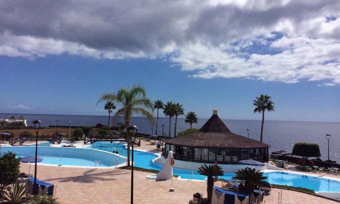 Arona Apartamento | Rocas del Mar with heated Pool and double Terrace