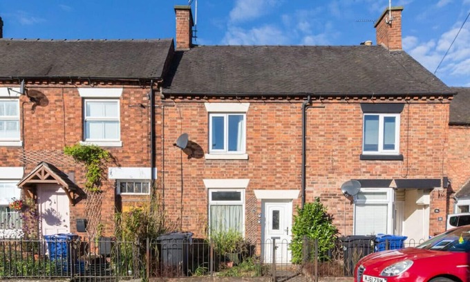 Rocester Casa | Rocester Rest - Near to JCB+Alton Towers, Netflix