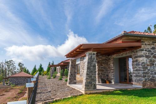 Calheta Casa | Rochão Village by Rent2U, Lda