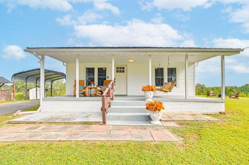 Saint Helens Casa | Rock Climb, Hike, Relax! Quiet Beattyville Retreat
