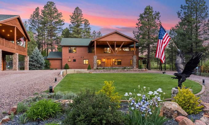 Clay Springs Cabina | Rock Creek Ranch - 5+ Acres | Hot Tub | Playground