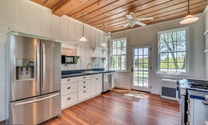 Reedville Casa | Rock Hall on the water