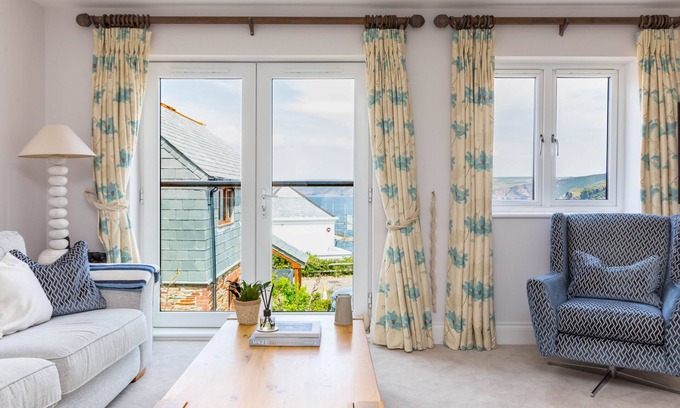 Port Gaverne Cabaña | Rock Lobster