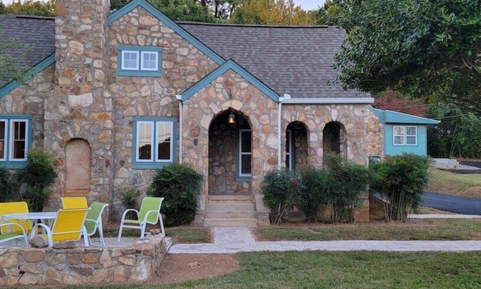 Dandridge Casa | Rock of Ages, a mid-century modern gem