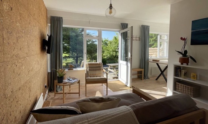 Lynton Casa | Rock Pipit Cottage, Moor and Sea, a short drive to the sea
