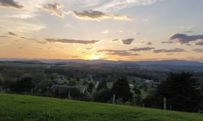 Harrisonburg Apartamento | Rock Ridge View--1 bed apartment with fabulous view in Harrisonburg
