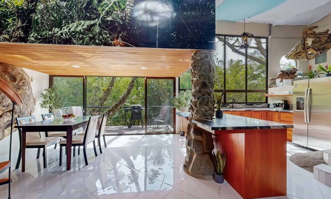 Rivas Casa | Rocka Verde Retreat
