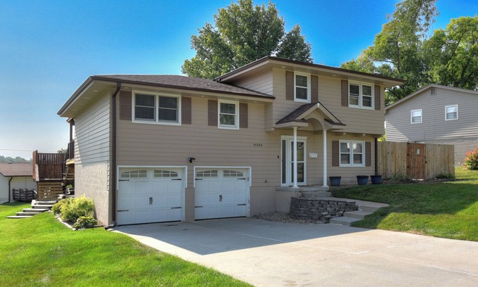 West Omaha Casa | Rockbrook Oasis – Charming 3-Bedroom Home with Private Pool