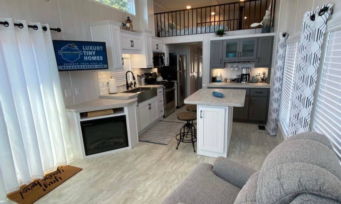 St. Maries Casa | Rockford Luxury Tiny Home 5 at Riverside Landing