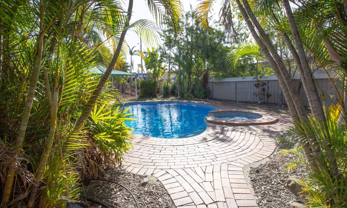 Rockhampton Hotel | Rockhampton Riverside Central Hotel