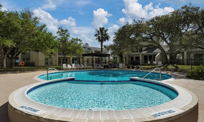 Sailhouse Condominio | Rockport Racquet and Yacht Club