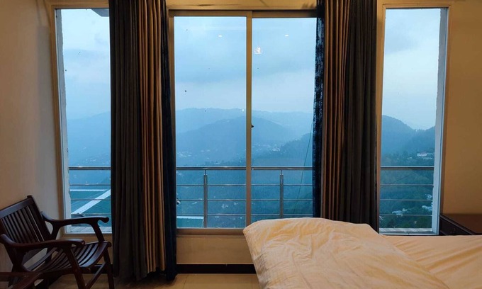 Dhirkot Apartamento | Rockwood Heights Family Suite